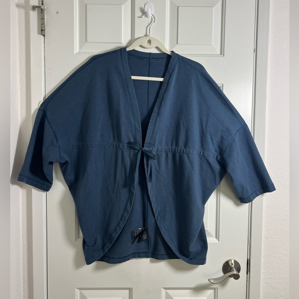 The NorthFace front‎ tie cocoon cardigan.      One Size